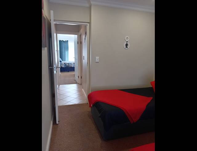 2 BEDROOM APARTMENT FOR SALE IN JEFFREYS BAY CENTRAL